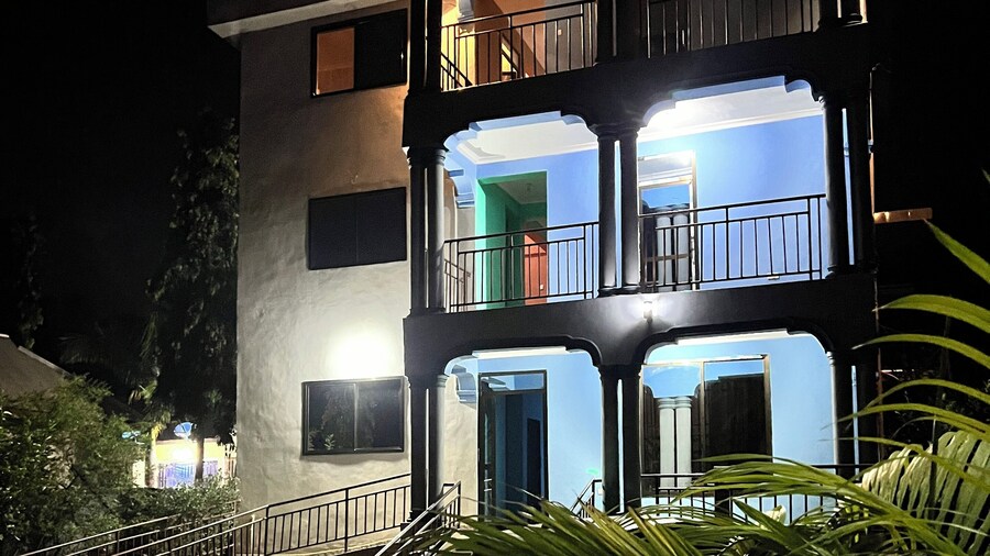 Kilimanjaro Smiley Inn
