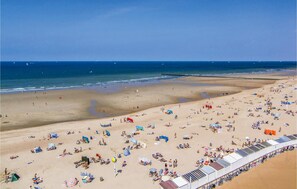 Perto da praia, prática de pesca