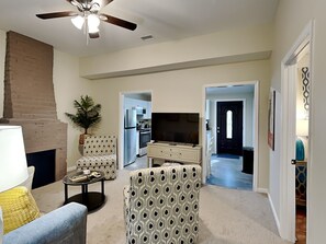 Living area - Barnard Row House by Tybee Vacation Rentals (Savannah)