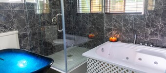 Topaz Apartment Villas-Pool Side Piton v