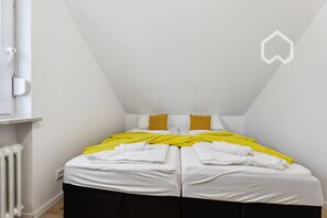 3 chambres, fer et planche à repasser, Wi-Fi, draps fournis