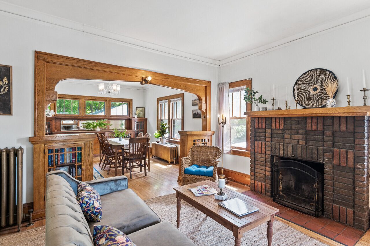 Art District/ Heart of NE Minneapolis/ U of MN/ Full of Charm 4BR 