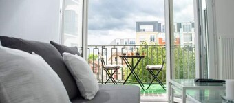 Luxe CDG, free parking, opposite the exhibition center and Le Bourget airport