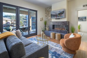 Smart TV, fireplace - Timber Fox 3208 | Great Location | Hot Tub | Private Deck (Winter Park)