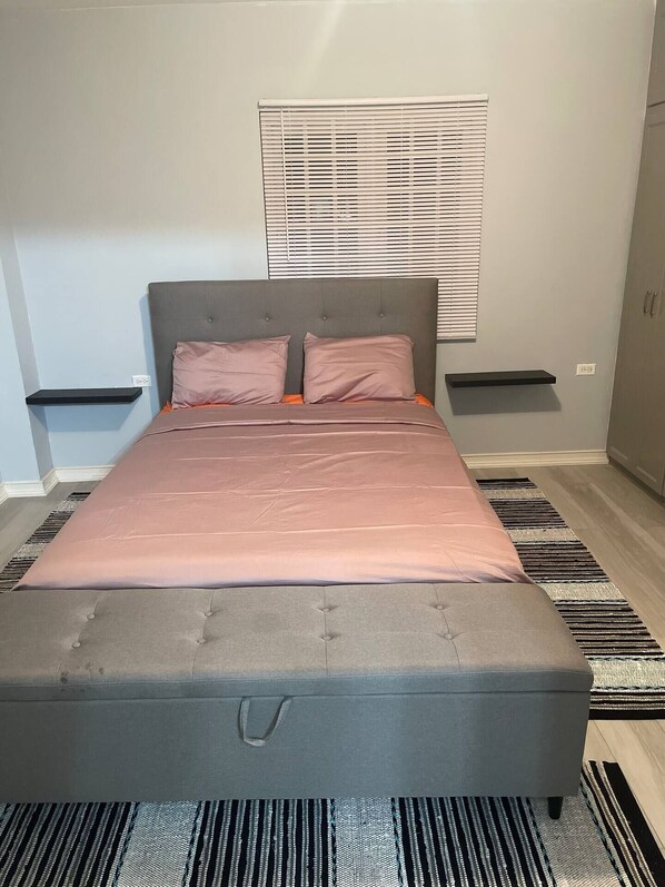 1 bedroom, iron/ironing board, free WiFi, bed sheets