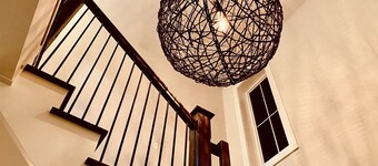 Cozy family home across the Blue Mountain South Lift, 1km to the Village.