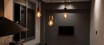 Elegant, Sunny Apartment For A Unique Stay