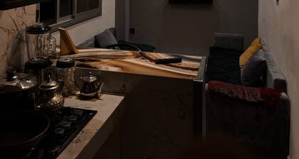 Elegant, Sunny Apartment For A Unique Stay