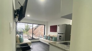익스클루시브 아파트 | 거실 공간 | TV