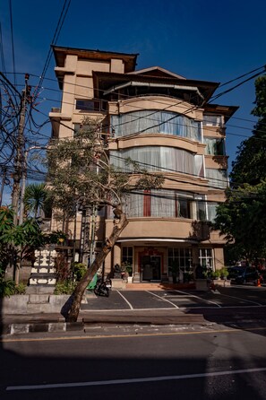 Fachada de la propiedad