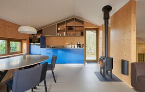 Fridge, stovetop, dishwasher, coffee/tea maker - 3 bedroom awesome home in Spier (Spier)