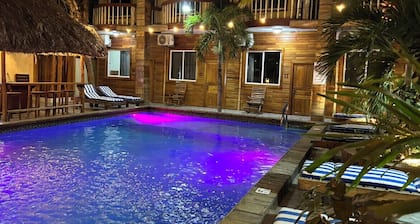 Tropical Palace Hotel
