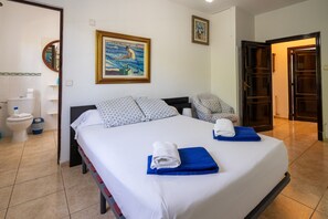 4 habitaciones, tabla de planchar con plancha y wifi gratis 