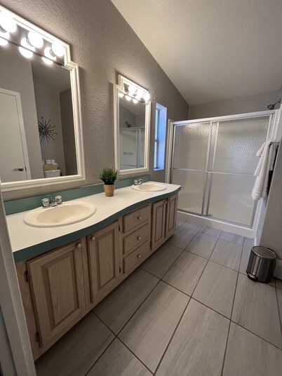 Cosmopolitan Olive
 Minutes away from Cibola National Forest
