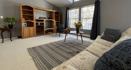 Cosmopolitan Olive
Minutes away from Cibola National Forest