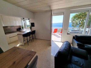 Interior - Holiday apartment with terrace and air conditioning (Dramalj)