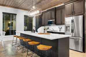 Fridge, microwave, oven, stovetop - Fore Sight Golf Simulator, Games, Play-Set, Pets, Tee It Up (Broken Bow)