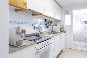 Køleskab, mikrobølgeovn, ovn, opvaskemaskine