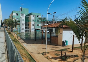 Sports court - Apto Inteiro para 6 · CT do Galo · Aeroporto Confins · Aceita Pets (Vespasiano)