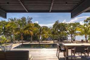 Outdoor dining - NEW Modern Ocean Front Villa on Private Island (Placencia)