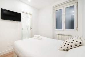 1 bedroom, iron/ironing board, free WiFi, bed sheets - apartamento para personas 6 en la calle Velázquez de alquiler temporal (Madrid)