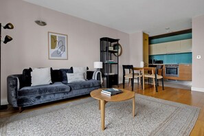 Fernseher, Stereoanlage