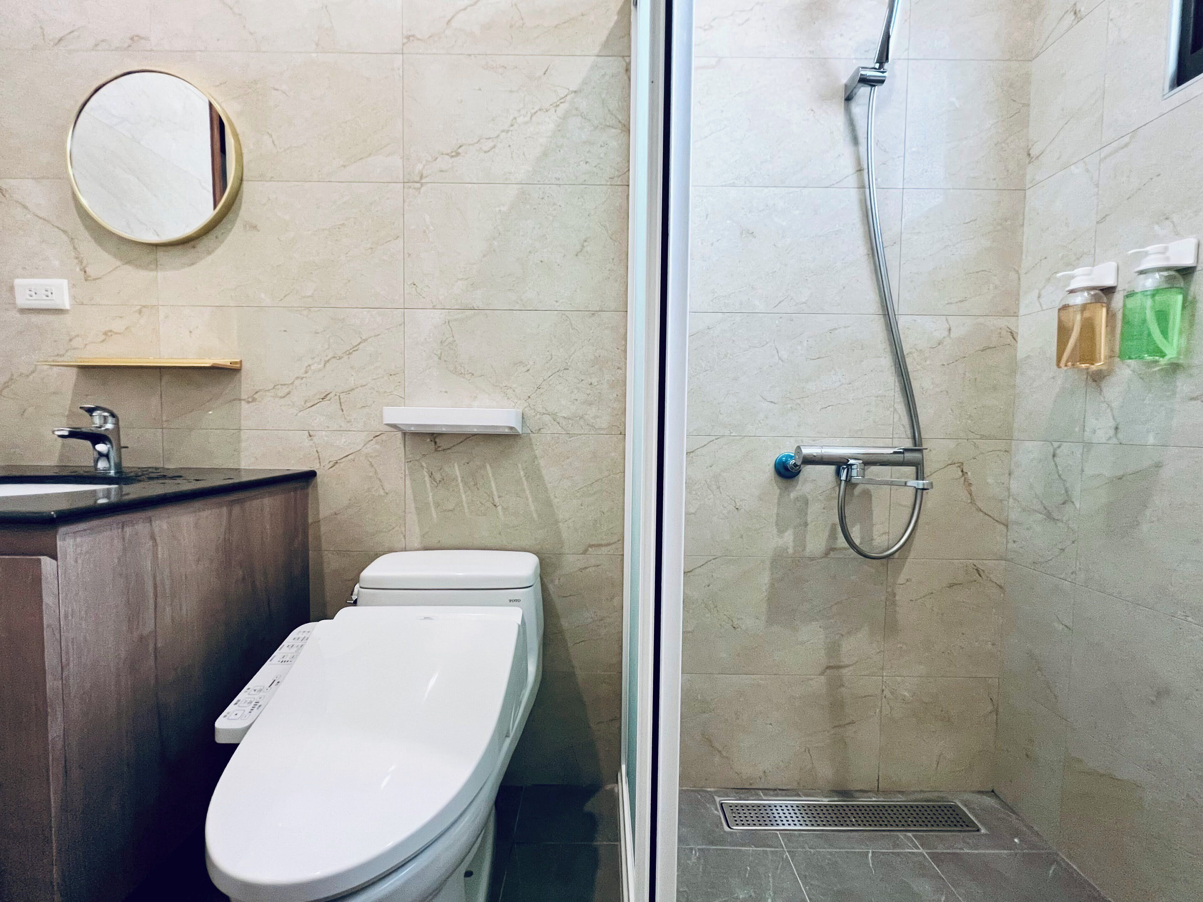 Hair dryer, towels