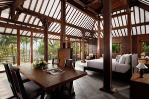 Comfort Villa, Private Pool (8 Bedroom) | 8 bilik tidur, peti besi dalam bilik, meja, ruang kerja komputer riba