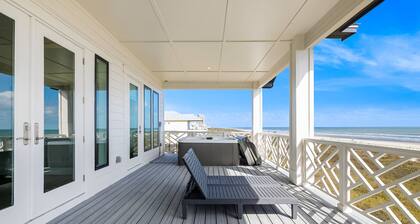 Spacious beachfront retreat with stunning ocean views