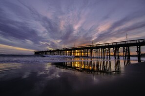 Beach nearby, sun-loungers, beach towels