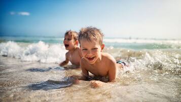 Beach nearby, sun-loungers, beach towels