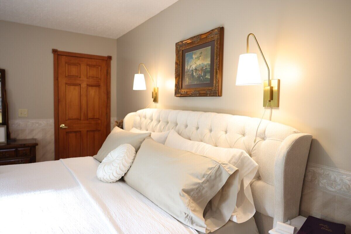 3 bedrooms, iron/ironing board, free WiFi, bed sheets