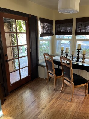 Interior - Vintage SLO Views (San Luis Obispo)