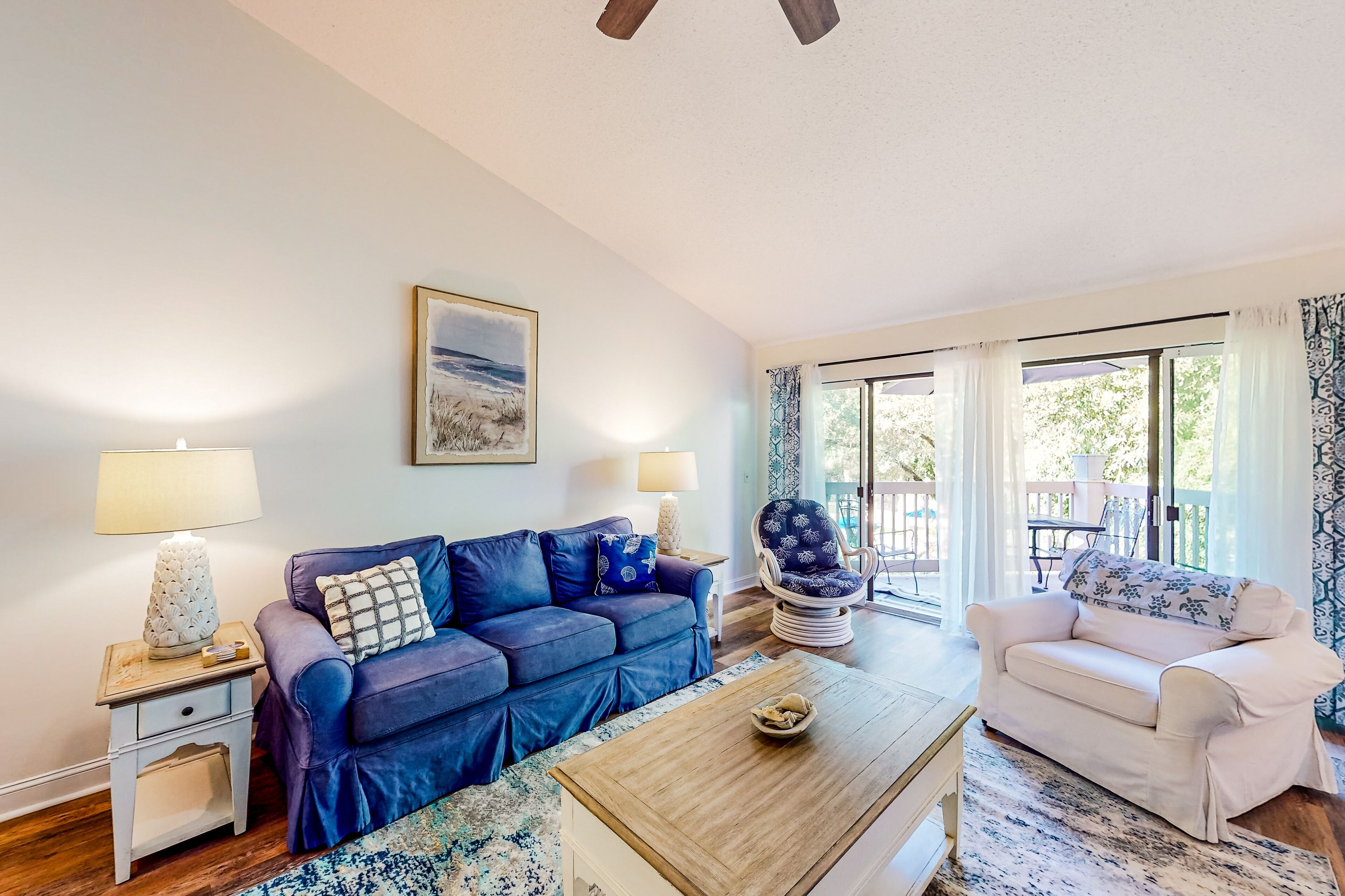 Dog-friendly 2nd-floor condo with tennis, outdoor pool, beach access, balcony