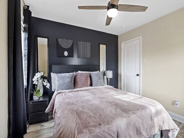 1 habitación, tabla de planchar con plancha, wifi y ropa de cama 