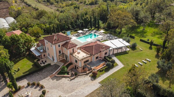 Villa | 11 chambres