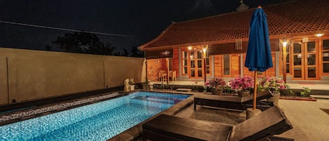 Piscine extérieure