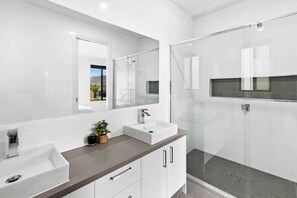 Shower, hair dryer - Seaside Retreat, St Leonards (Saint Leonards)