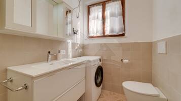 Een douche, een haardroger