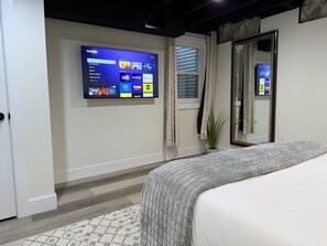 4 habitaciones, escritorio, tabla de planchar con plancha y wifi gratis 