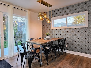 Dining - ★LUXURY★ 75' TV Game Room w Pergola, BBQ in Quiet Royal Oak Suburbs (Madison Heights)