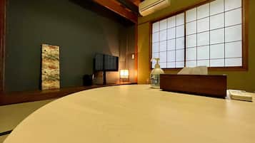 Superior Quadruple Room | Individually decorated, free WiFi, bed sheets