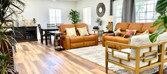 Family Oasis: Ideal Vacation Home near Airport, Outlets & Entertainment Galore!
