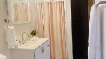 Handdoeken, zeep, shampoo, toiletpapier