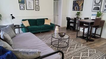 Televisión, oficina