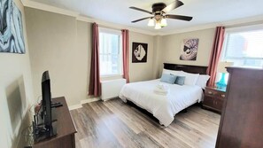 1 soverom, skrivebord, strykejern/-brett og wi-fi