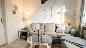 Fernseher, Kamin, Stereoanlage