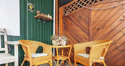 Ferienhaus 'Wohncontainer Derdak' mit Privatterrasse, WLAN und Klimaanlage