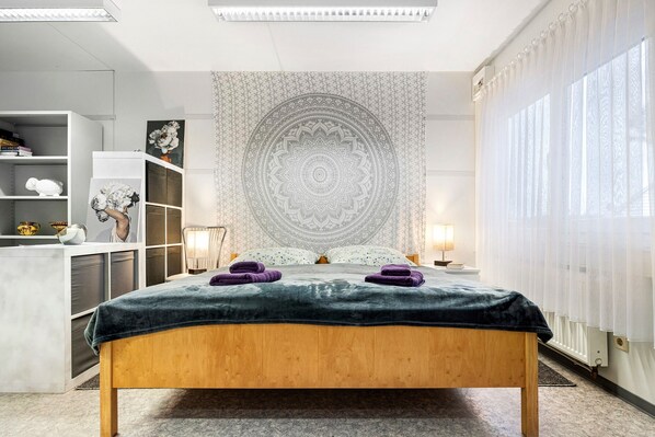 1 bedroom, iron/ironing board, free WiFi, bed sheets