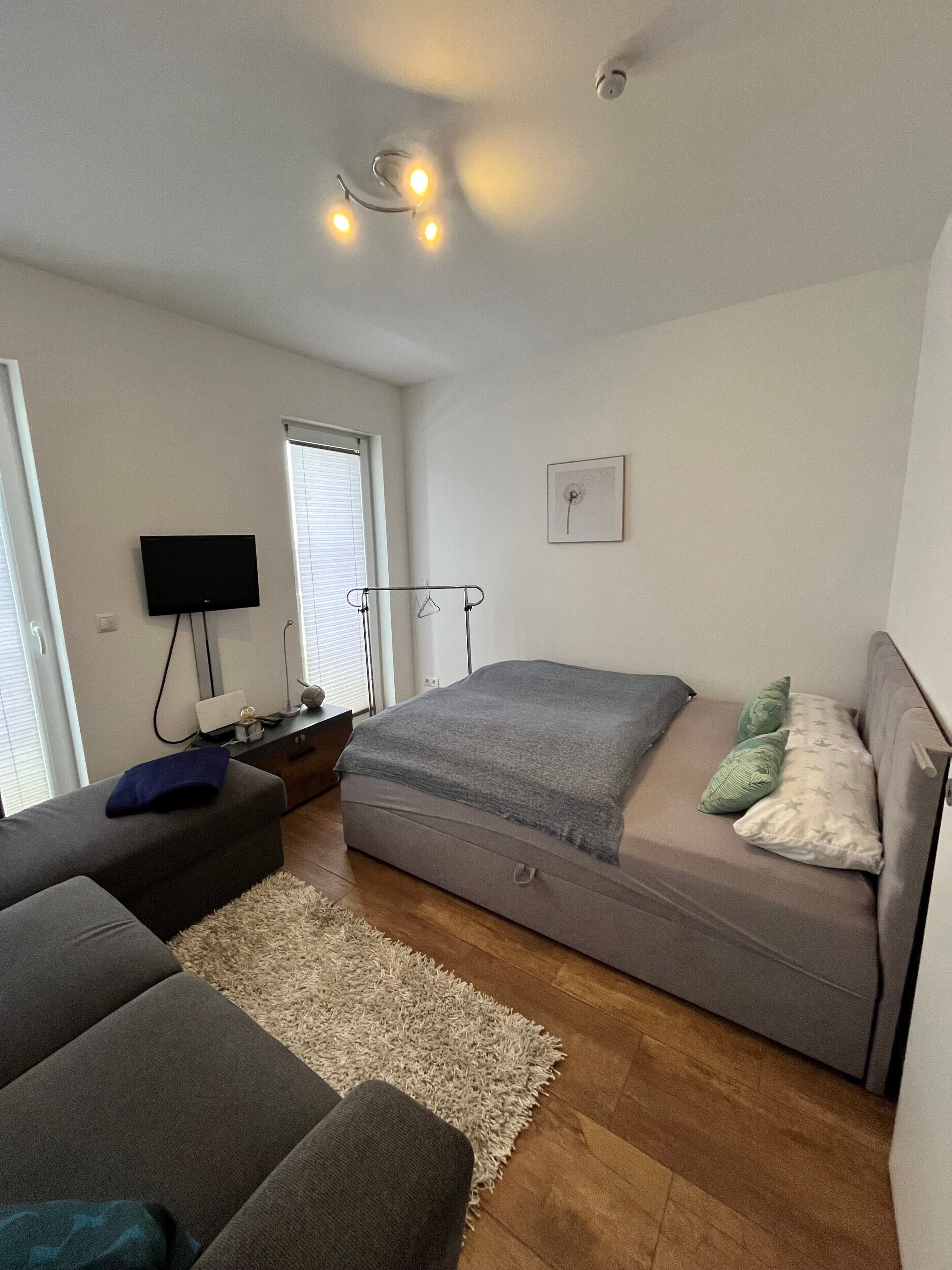 2 habitaciones, tabla de planchar con plancha y wifi gratis 